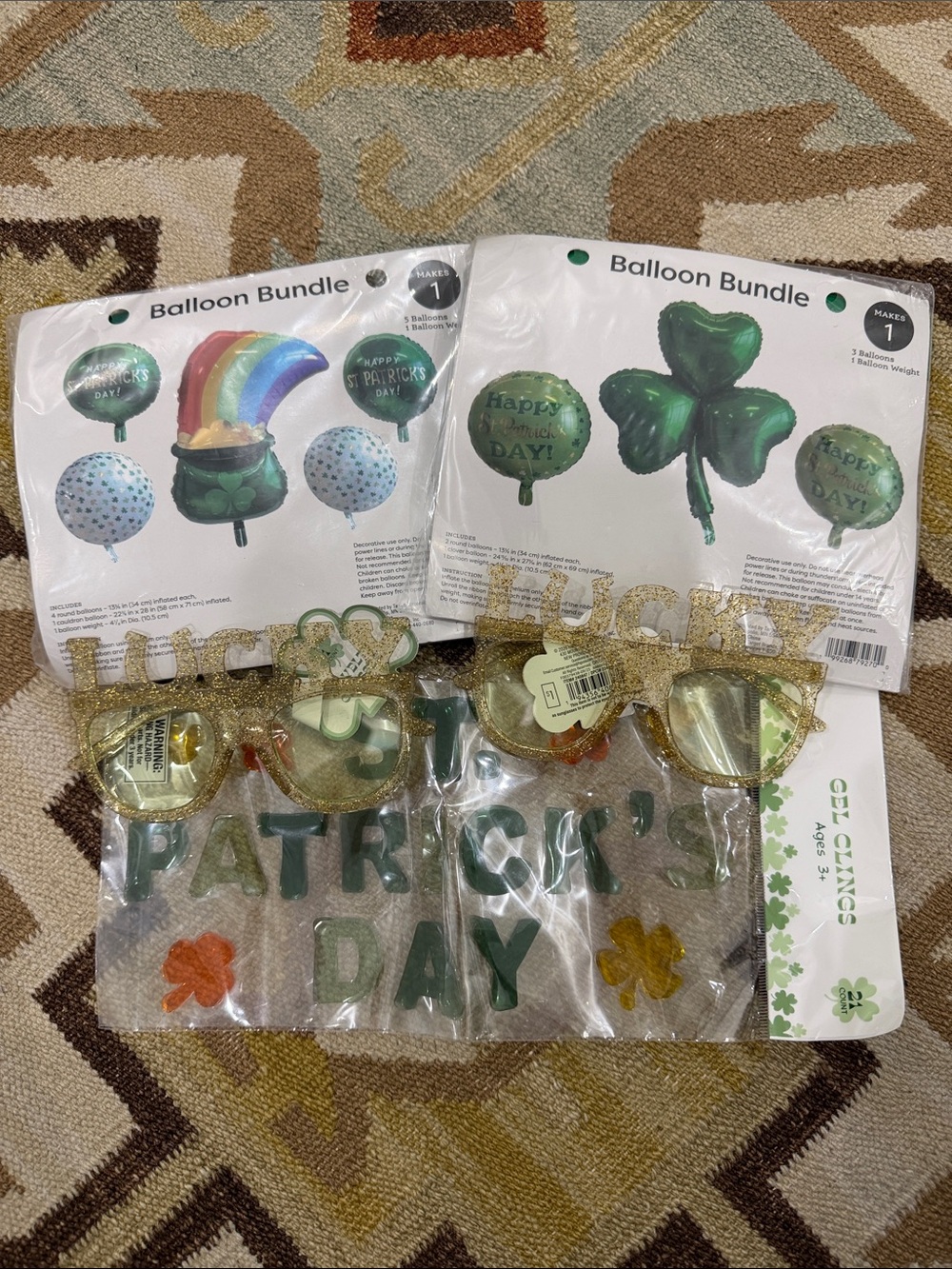 St. Patrick's Day Gold & Green Party Decoration Bundle - Balloon & glasses Set